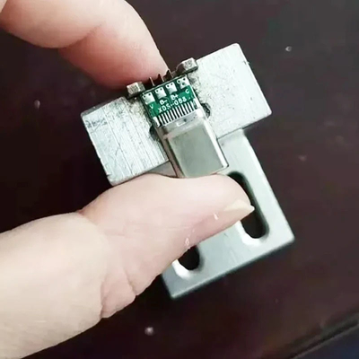 Fabrikzulieferungen Halbautomatische USB-C-Schnellladekabel Datenkabel Draht Vollautomatische Löt-Schweißmaschine