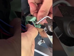 Halbautomatische Lötmaschine mit Hochleistungs-Doppellöter-Zufuhr