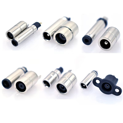 Gleichstromstecker und Jack-Adapter zum Laden und Anschluss