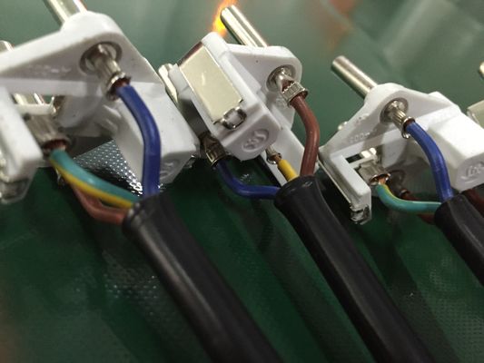 3 Pin Power Cord Making Machine elektrisches Stecker-Selbstkabel-Kräuselungsmaschine