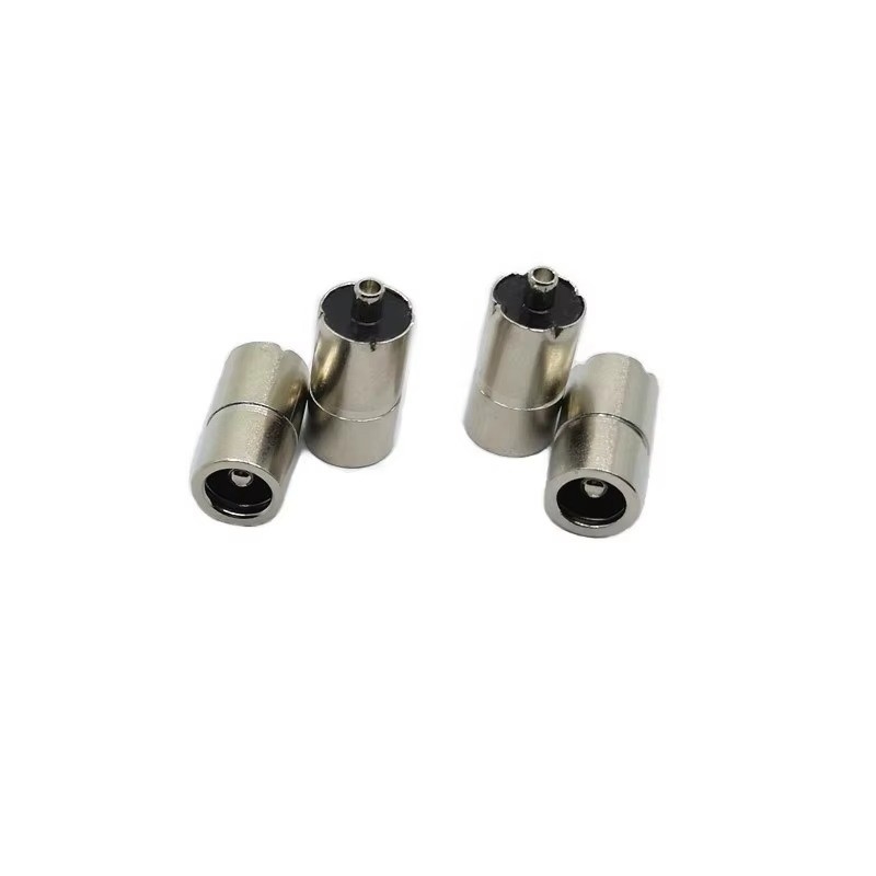 Gleichspannungssteckdose 5,5 mm*2,5 mm Weiblicher Gleichspannungssteckverbinder